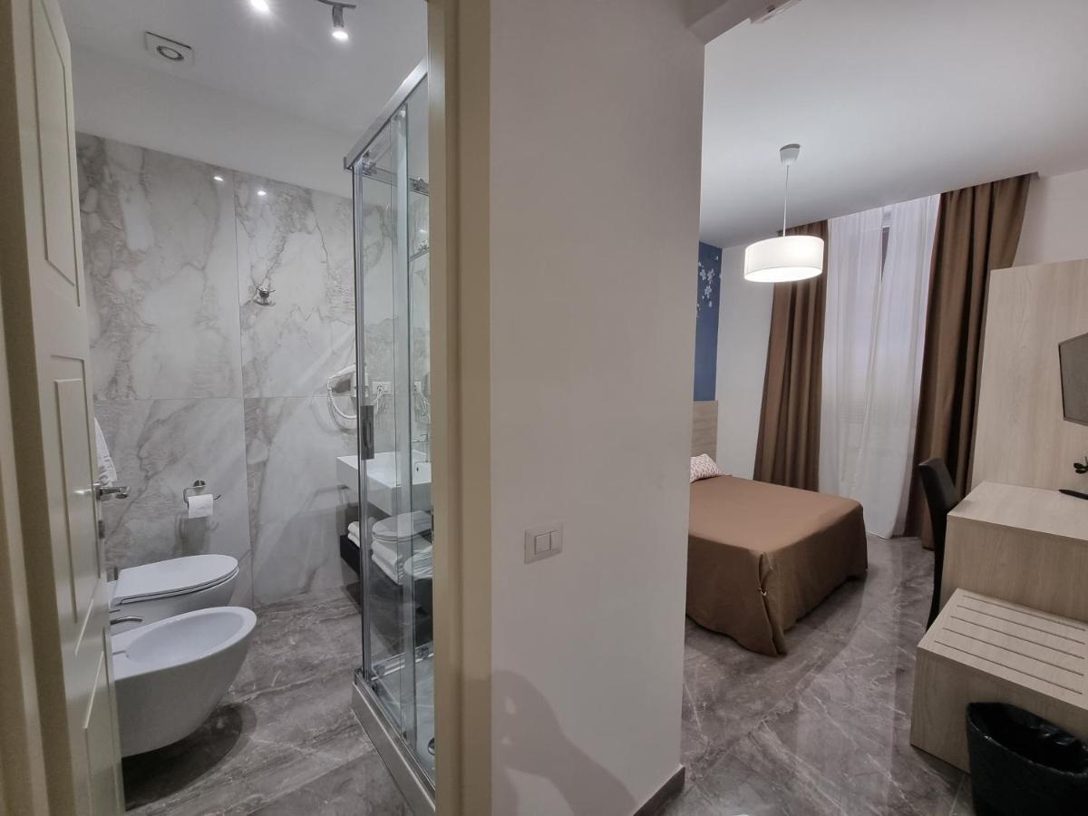 Joyful Termini Boutique Guest House Рим Екстериор снимка