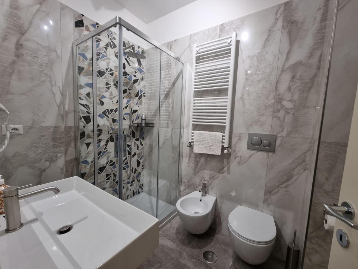 Joyful Termini Boutique Guest House Рим Екстериор снимка