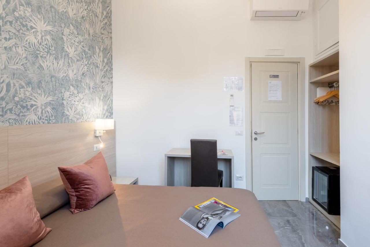 Joyful Termini Boutique Guest House Рим Екстериор снимка