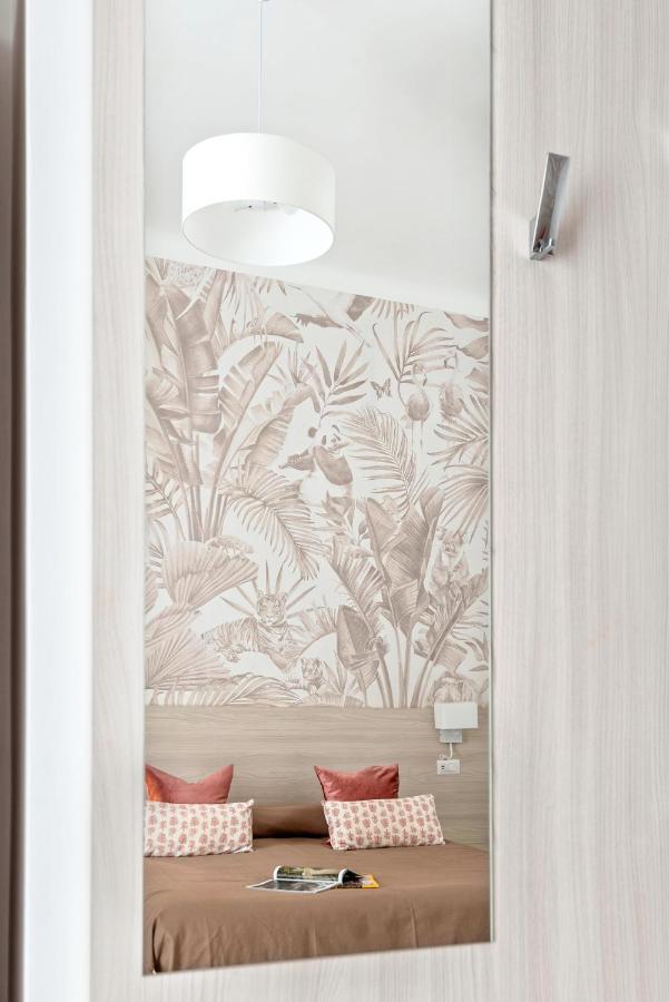 Joyful Termini Boutique Guest House Рим Екстериор снимка