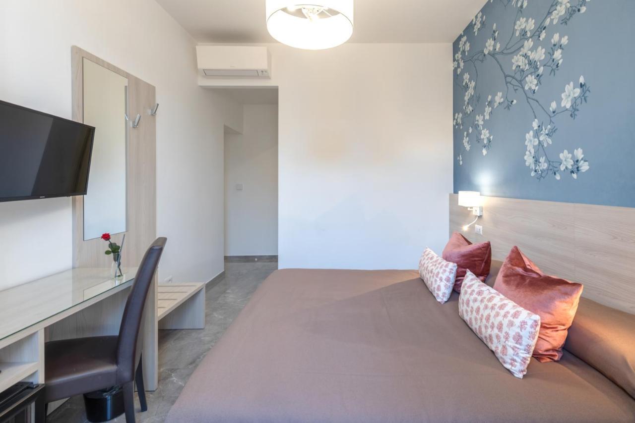 Joyful Termini Boutique Guest House Рим Екстериор снимка