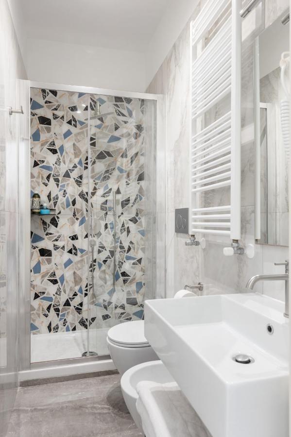 Joyful Termini Boutique Guest House Рим Екстериор снимка
