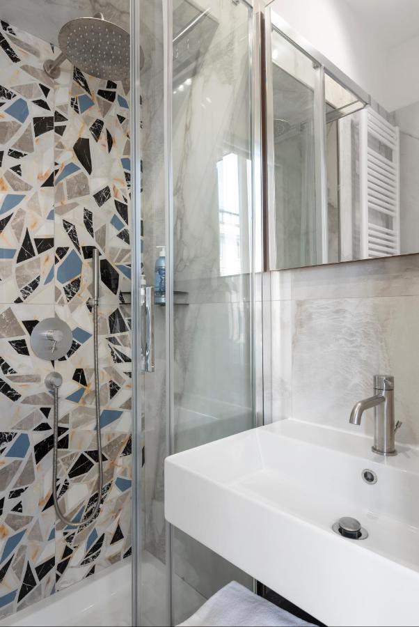Joyful Termini Boutique Guest House Рим Екстериор снимка